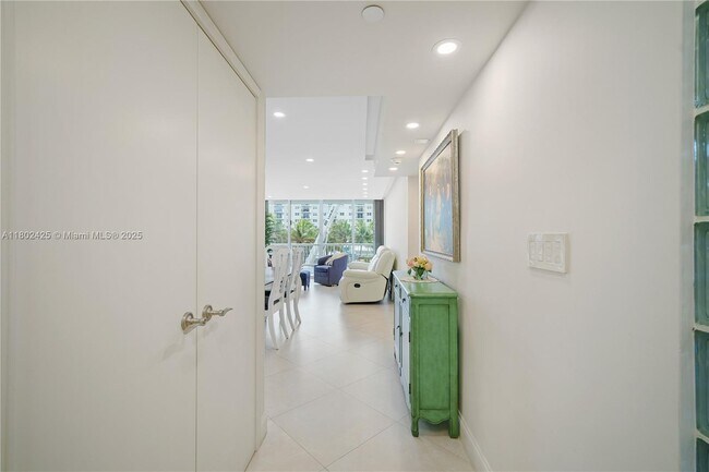 Building Photo - 9341 Collins Ave