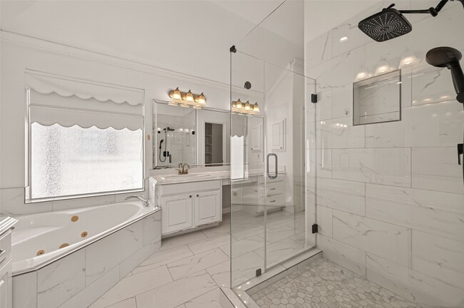 Building Photo - 5217 Blossom St