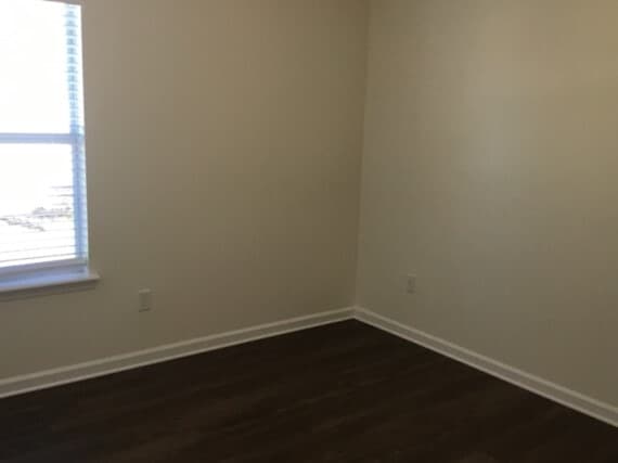 Building Photo - 351 N Twin Maple Rd