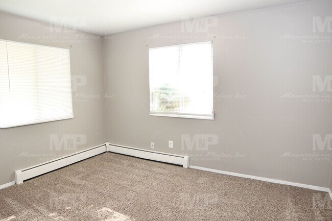 Building Photo - 2909 Sumac St