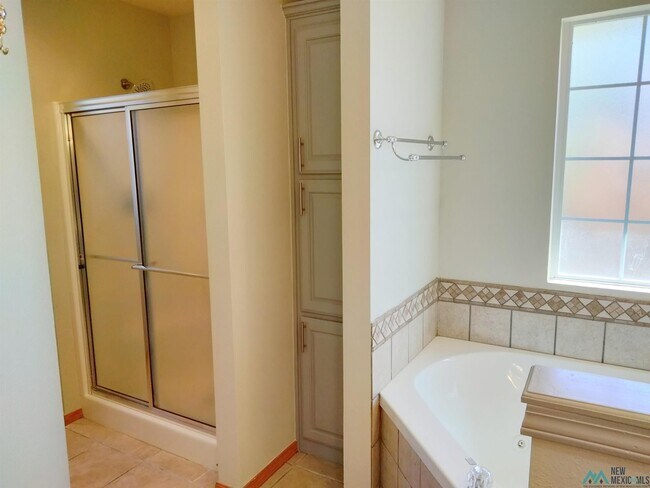 Building Photo - 2301 Reese Dr