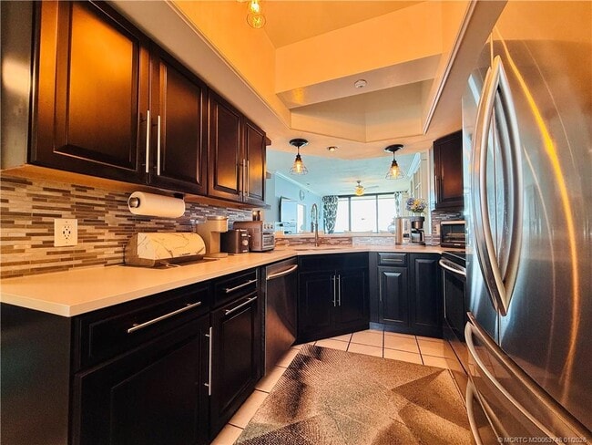 Building Photo - 8800 S Ocean Dr