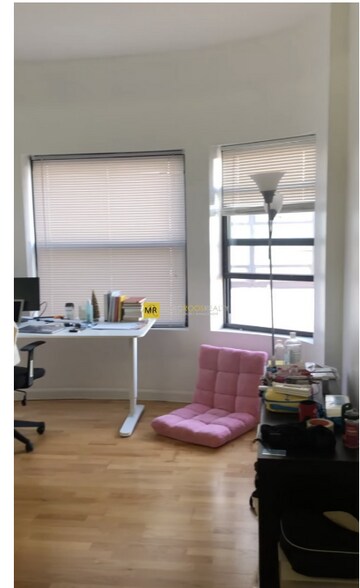 Building Photo - 591 Beacon St