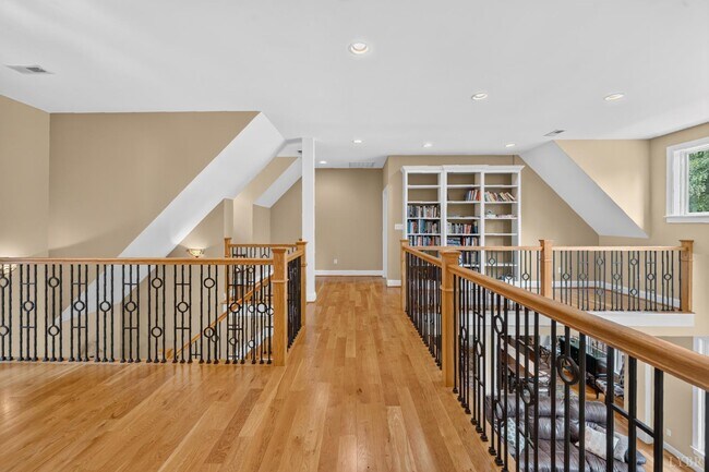 Building Photo - 237 Golf Course Trail