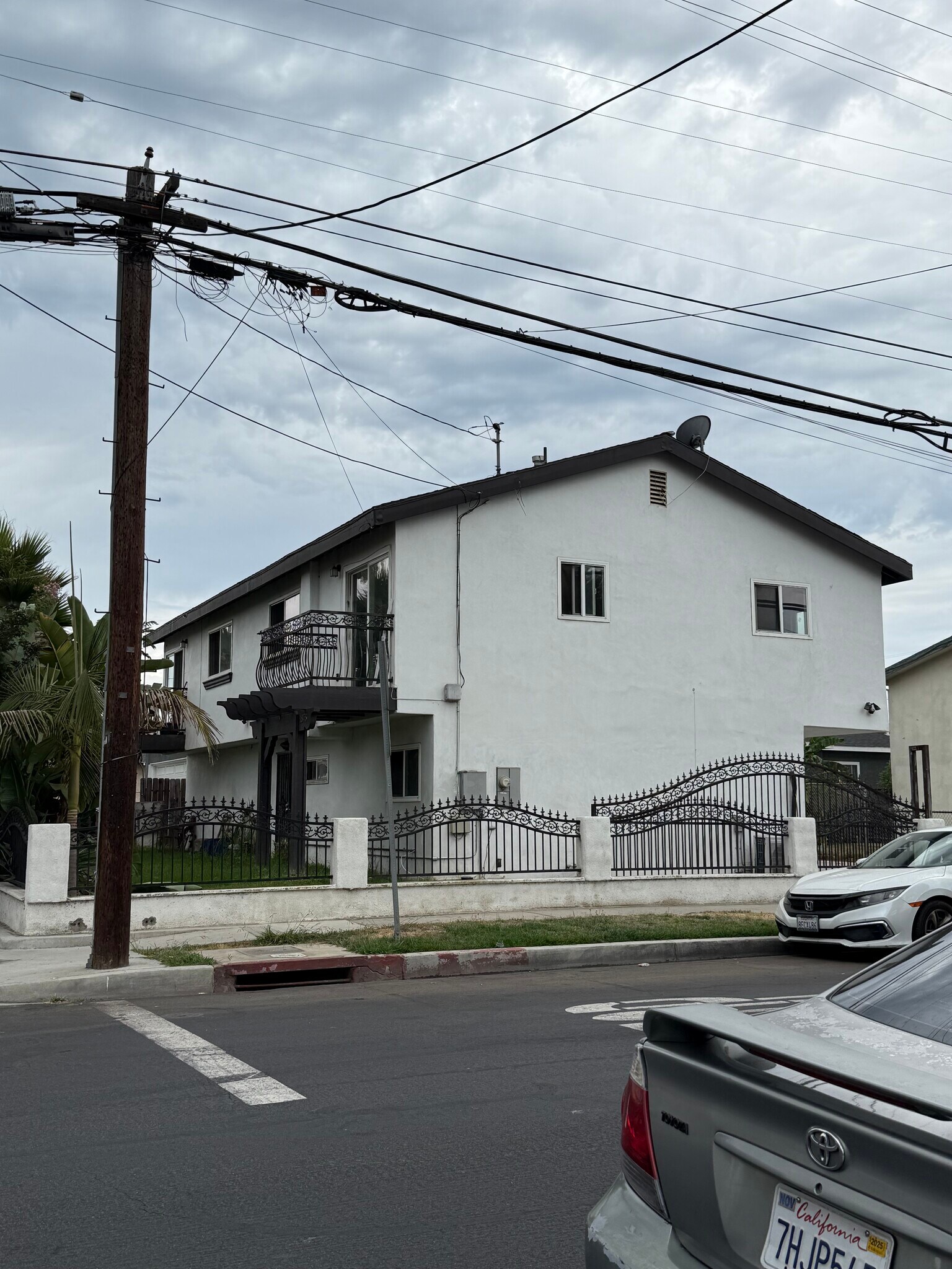Building Photo - 1875 Lemon Ave