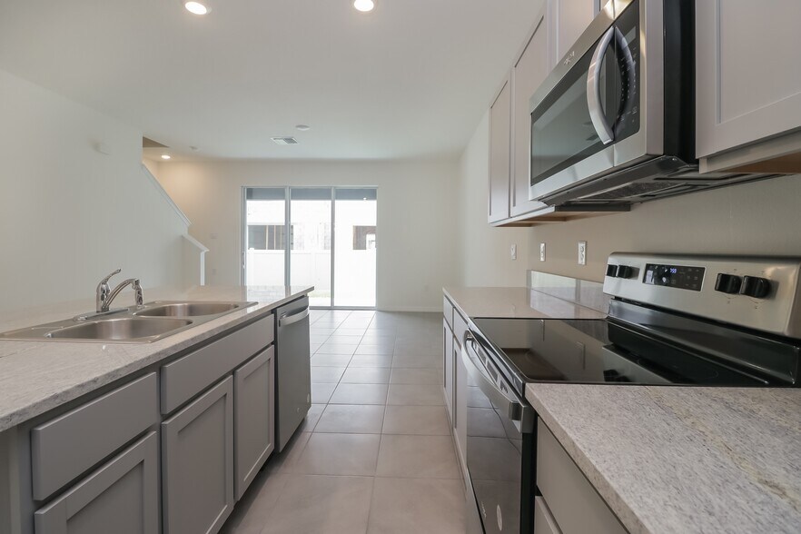 Building Photo - 2894 Peony Pr Ln
