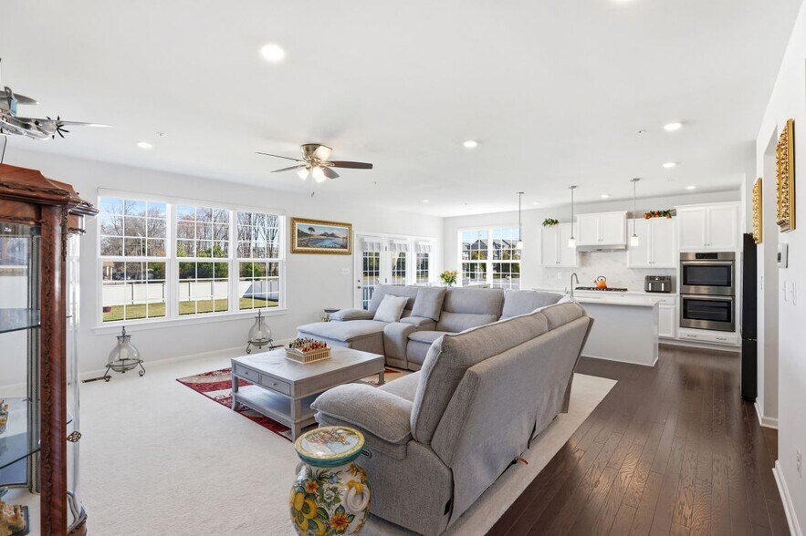 Building Photo - 6702 Savannah Dr