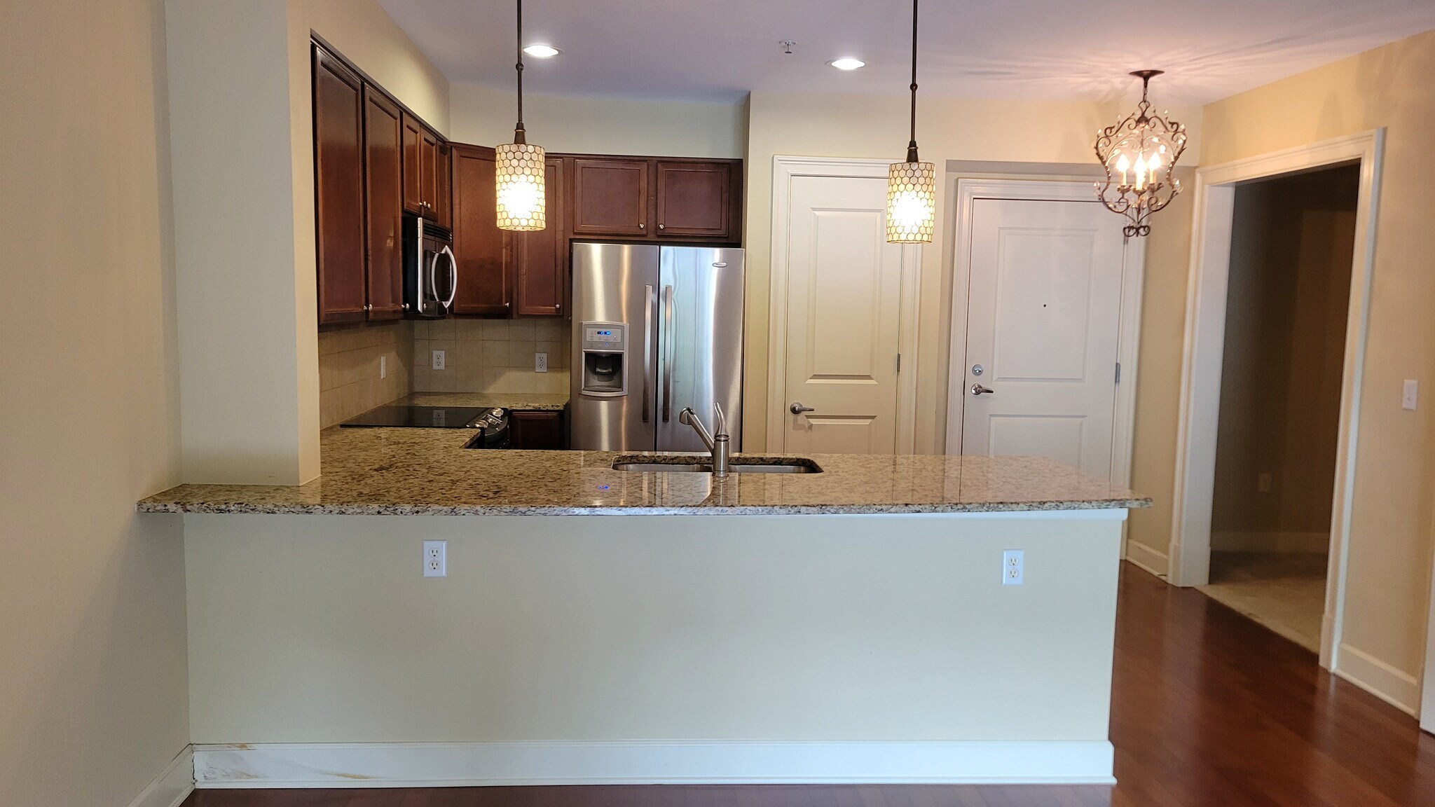 kitchen isle - 200 River Vista Dr
