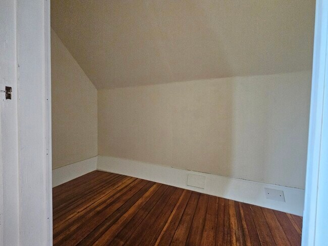 Building Photo - 0 Glendale St