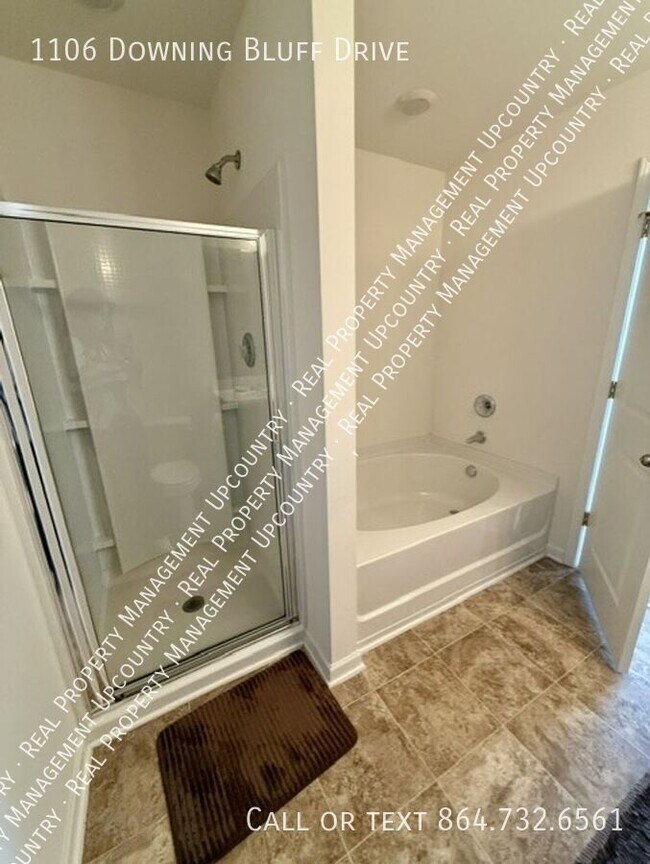 Building Photo - 1106 Downing Bluff Dr