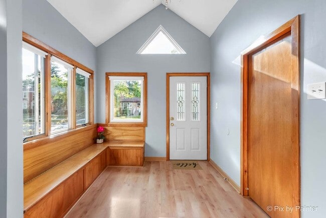 Building Photo - 2225 N 76th Ct