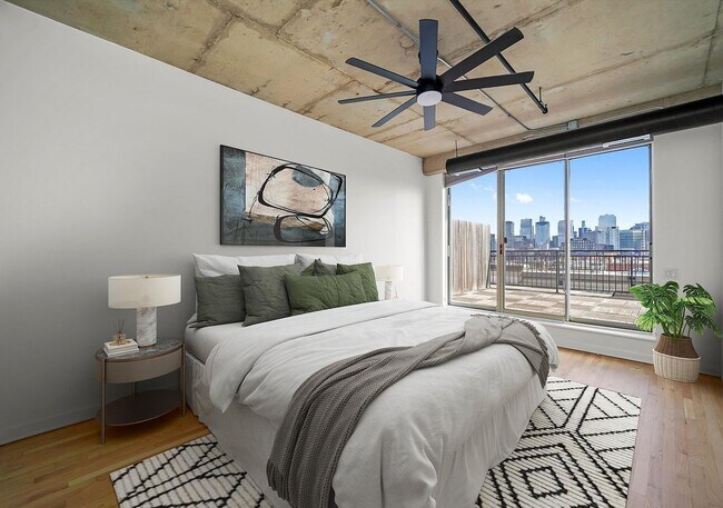 Building Photo - 6 S Laflin St