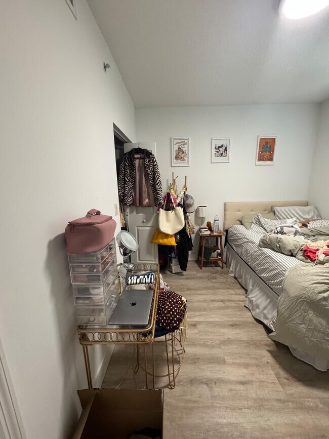 Building Photo - 115 SW 11th St