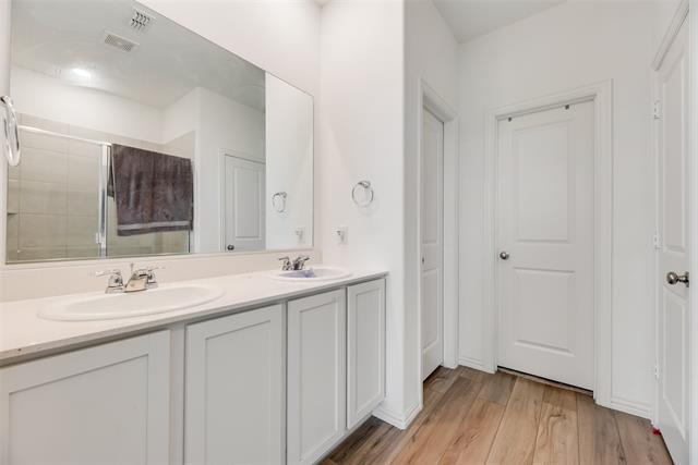 Building Photo - 7904 Blue Heron Ln