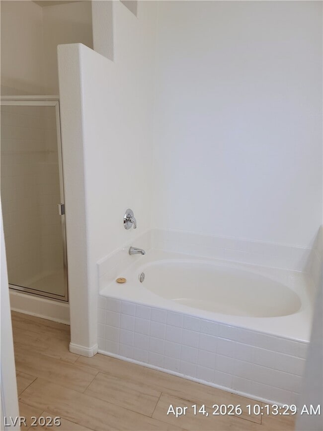 Building Photo - 5650 E Sahara Ave