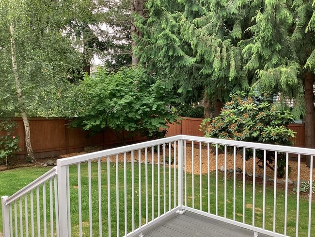 Building Photo - Charming Mukilteo Rambler in a Prime Location