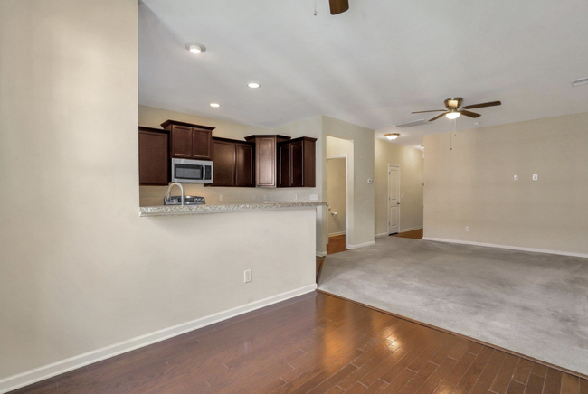 Building Photo - 2504 Stadium Dr