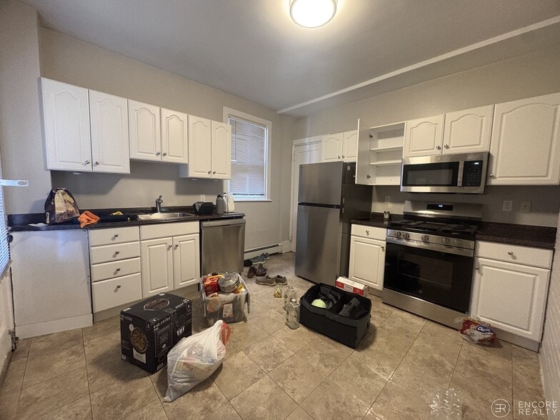 Building Photo - 63 Dana St