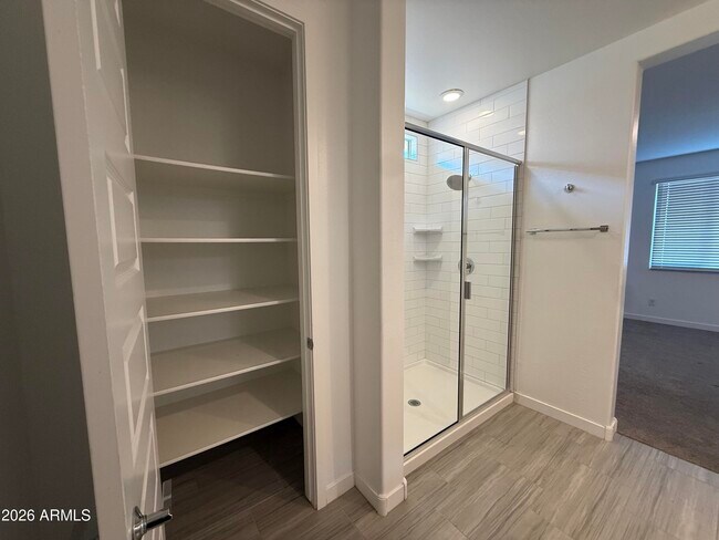 Building Photo - 1538 W Carmen St