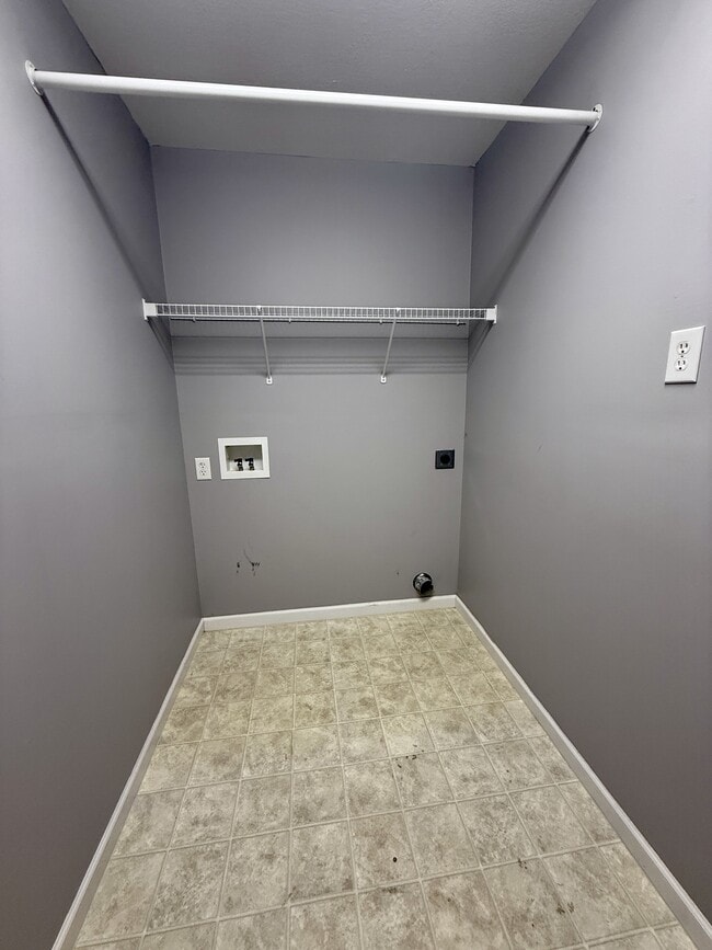Building Photo - 5264 Blue Star Dr