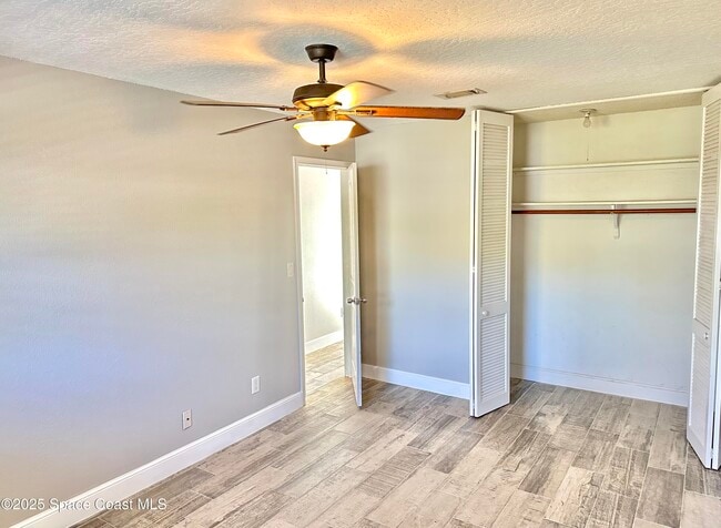 Building Photo - 918 Bluewater Dr