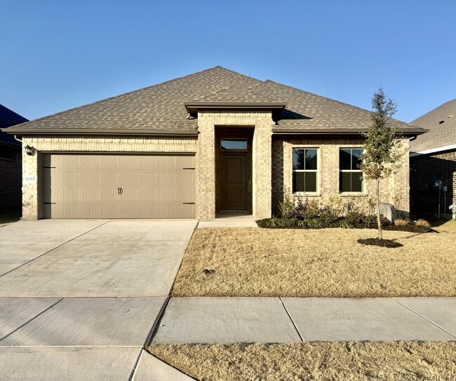 Building Photo - 1210 Rockwater Dr