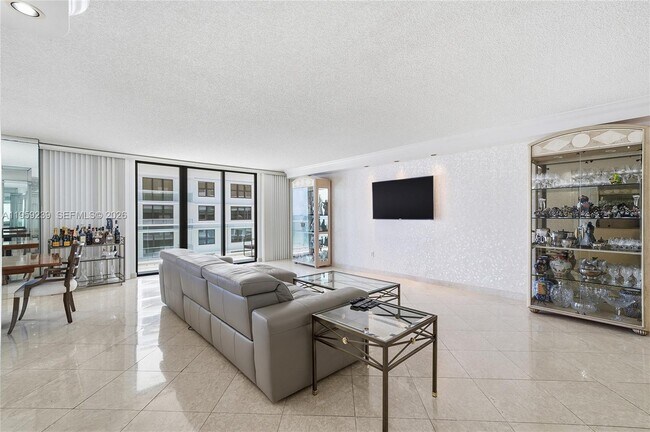 Building Photo - 9801 Collins Ave