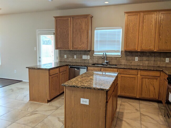 Building Photo - 3526 Schumann Oaks Dr
