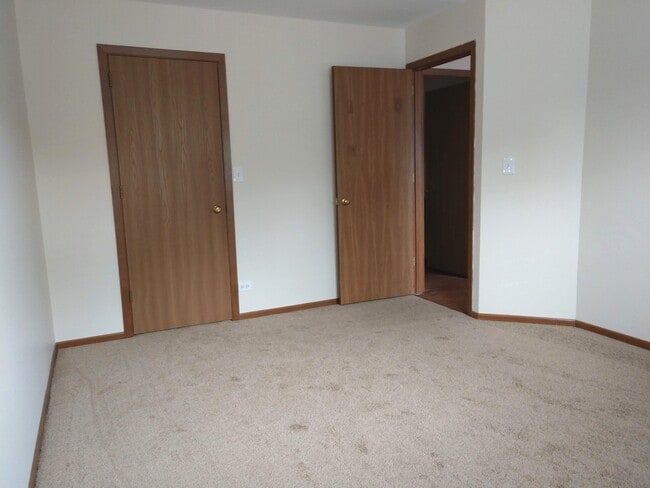 Building Photo - 15 Gant Cir