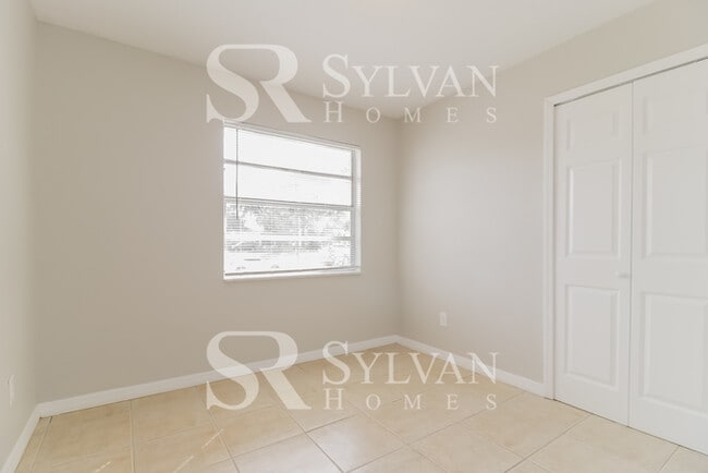 Building Photo - Updated 3 bedroom rancher!