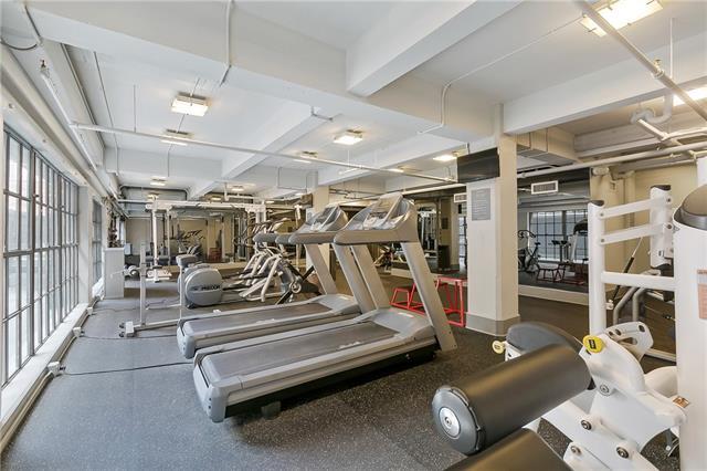 Building Photo - 516 Bienville St