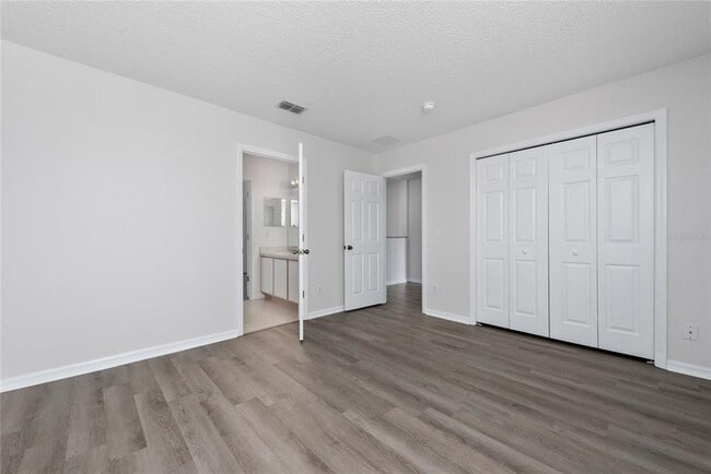 Building Photo - 746 Lockbreeze Dr