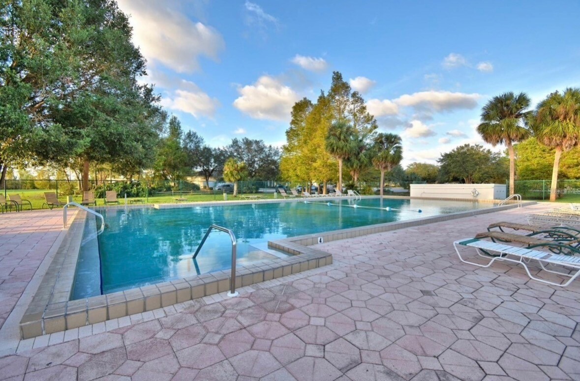 Building Photo - 901 Eagle Pond Dr