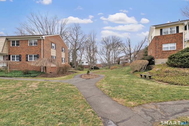 Building Photo - 245 Unquowa Rd