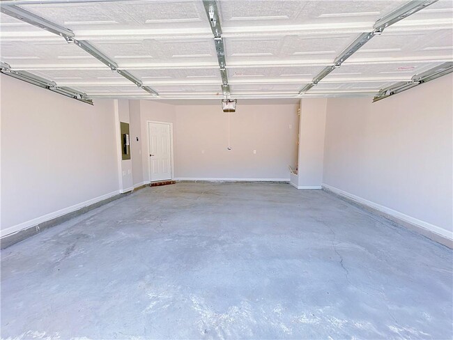 Building Photo - 2580 Mls Cmn Dr