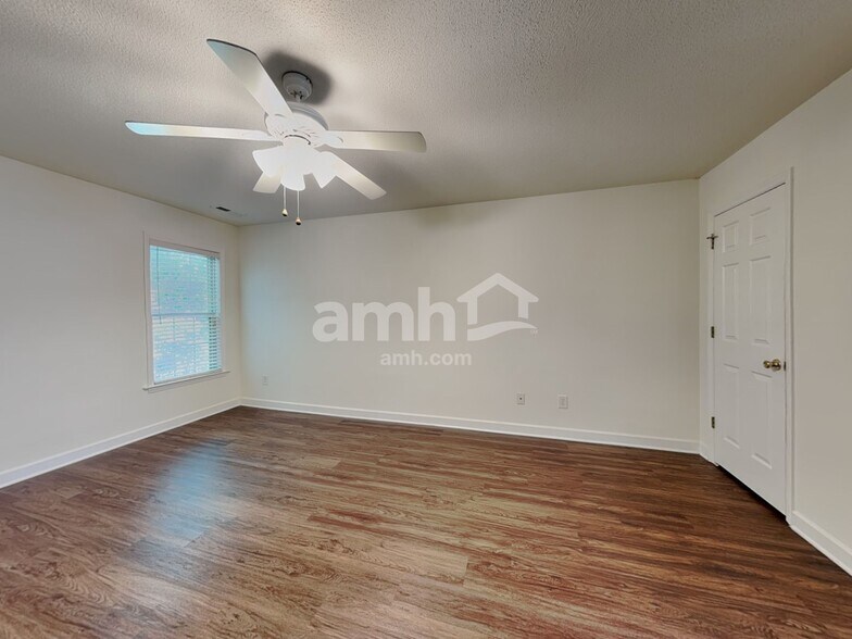 Building Photo - 1629 Hawkcrest Ln