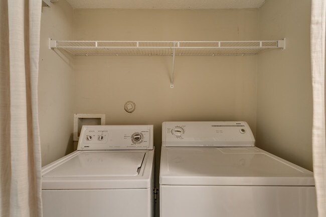 Washer & Dryer - 513 Frank Thomas Ave