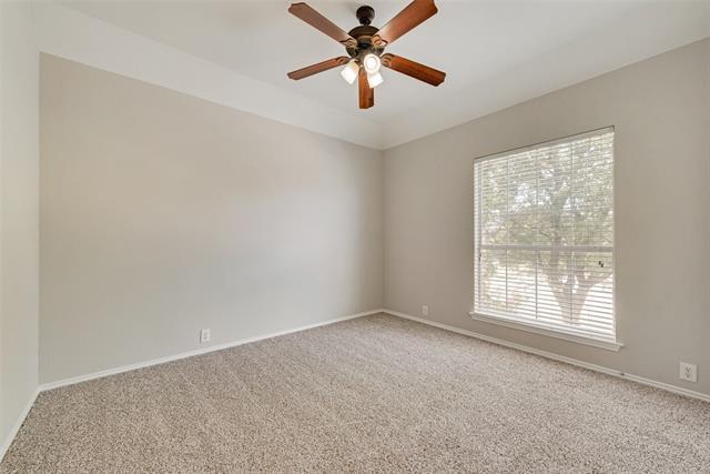 Building Photo - 3320 Chantilly Dr
