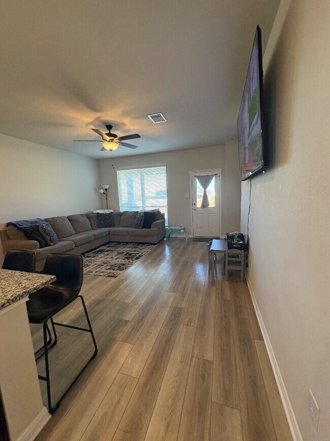 Building Photo - 10006 Cauthon Cv