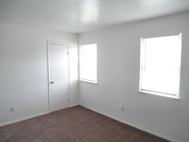 Building Photo - Charming Townhome in Elkton, MD!