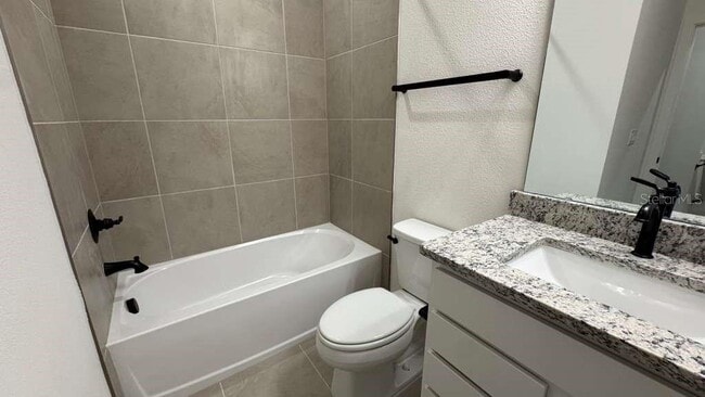 Building Photo - 15244 Groveside Rd