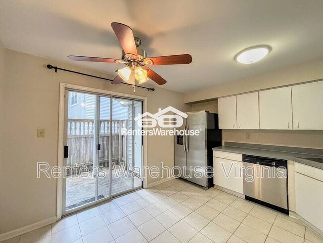 Building Photo - 539 Seahorse Run
