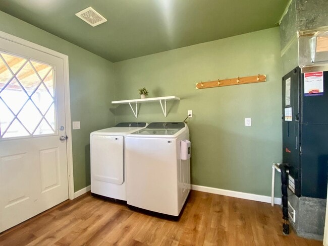 Building Photo - 3 Bedroom Home in Rural West Valley