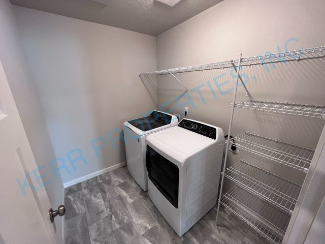 Building Photo - 37433 Sockeye St