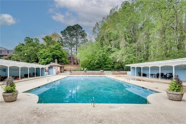 Building Photo - 3089 Colonial Way