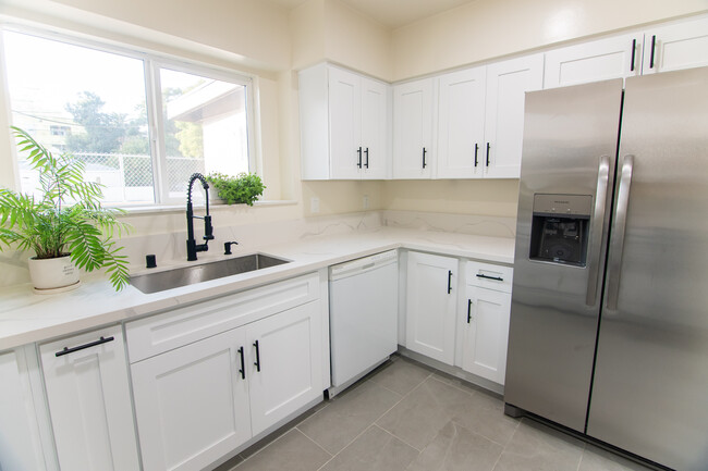 Kitchen - 14700 Friar St