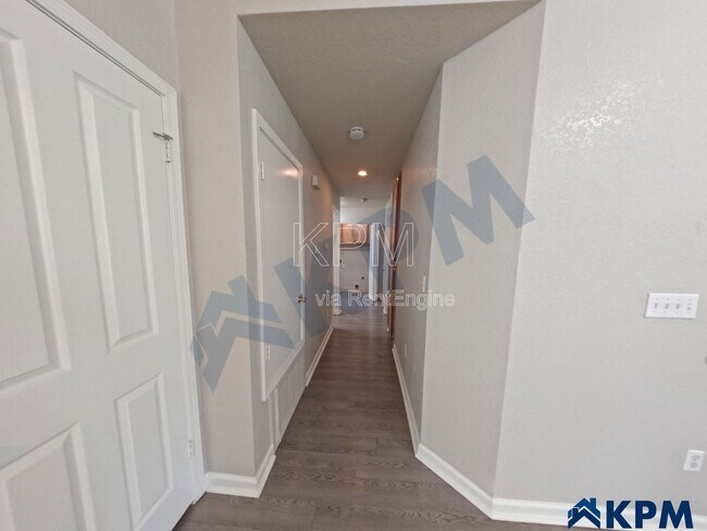 Building Photo - 663 Stoneridge Ct