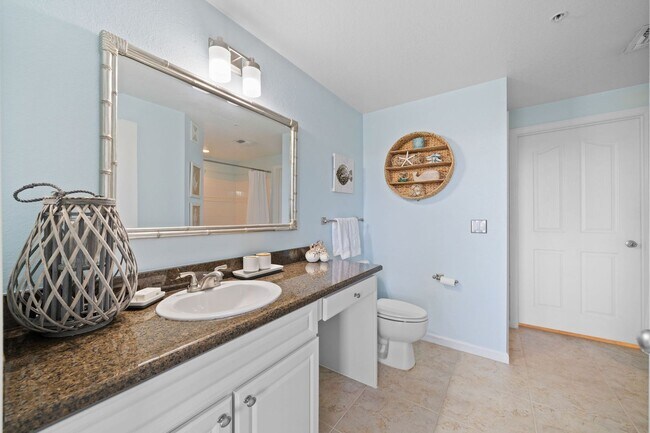 Building Photo - *** LOCATION, LOCATION, LOCATION! *** ANNUAL TURNKEY FURNISHED Rental Available NOW in Positano P...