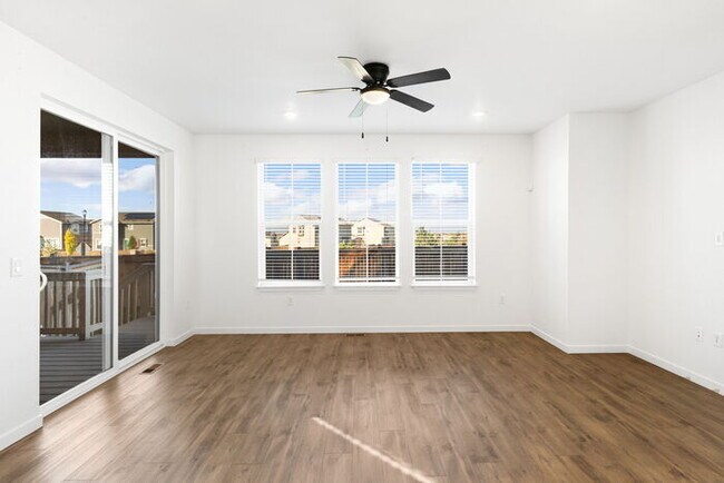 Building Photo - Charming 3 beds 2 baths in Commerce City! ...