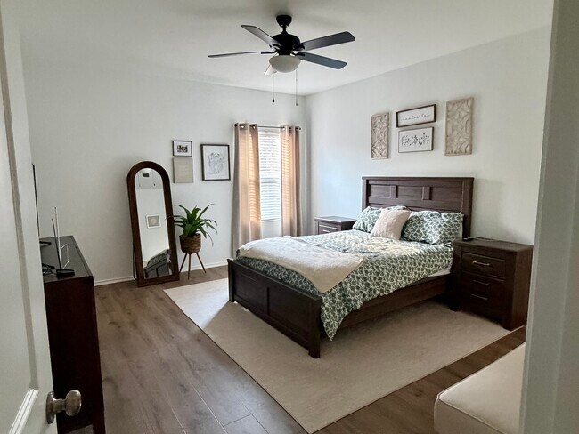 Building Photo - 2821 Dezmond Diamond Ct